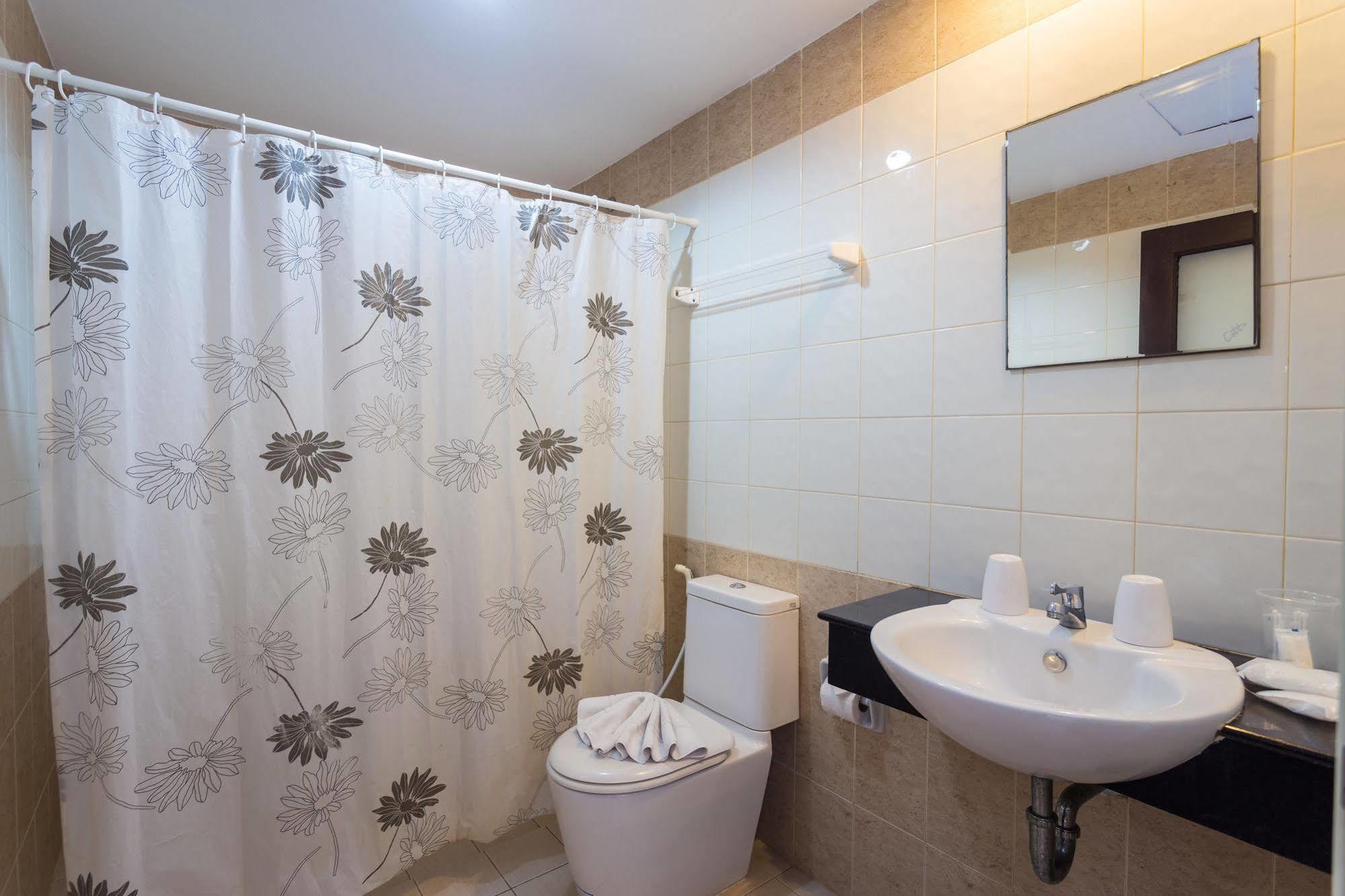 Sharaya Patong Hotel Zewnętrze zdjęcie