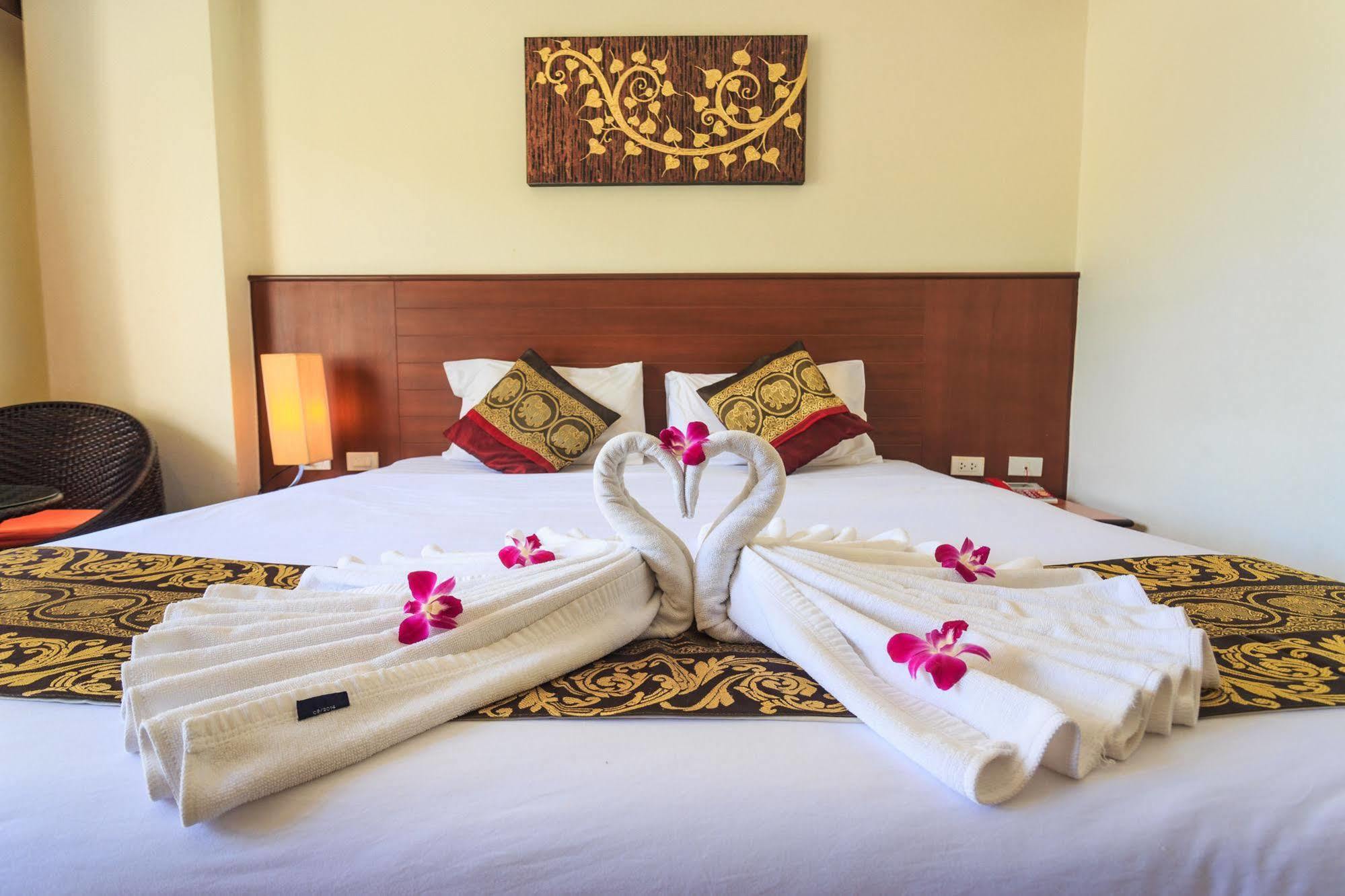 Sharaya Patong Hotel Zewnętrze zdjęcie