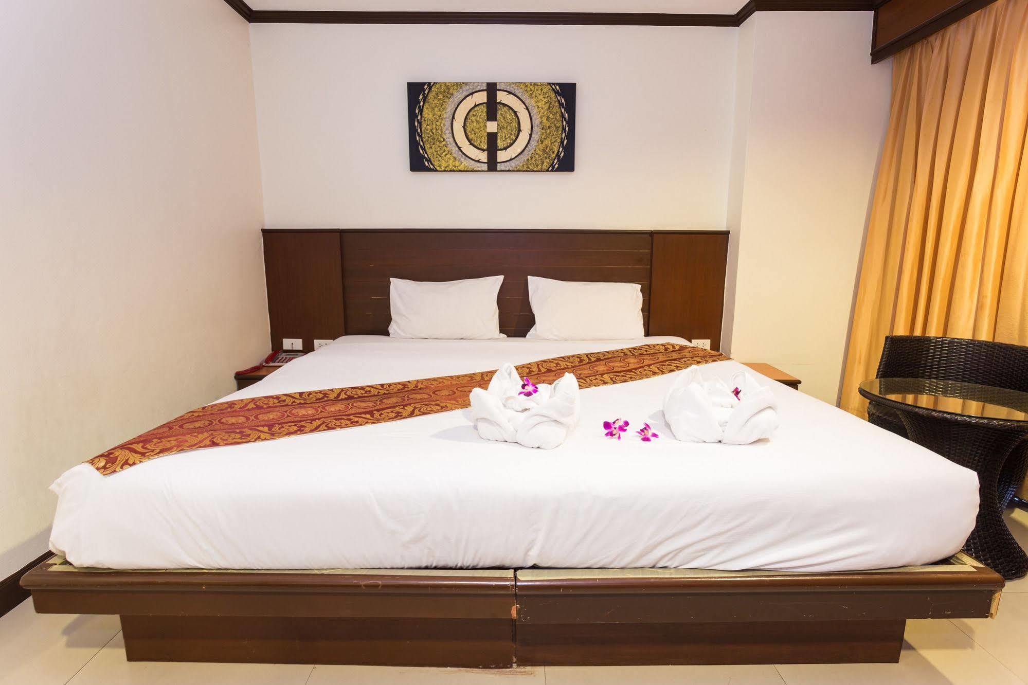 Sharaya Patong Hotel Zewnętrze zdjęcie