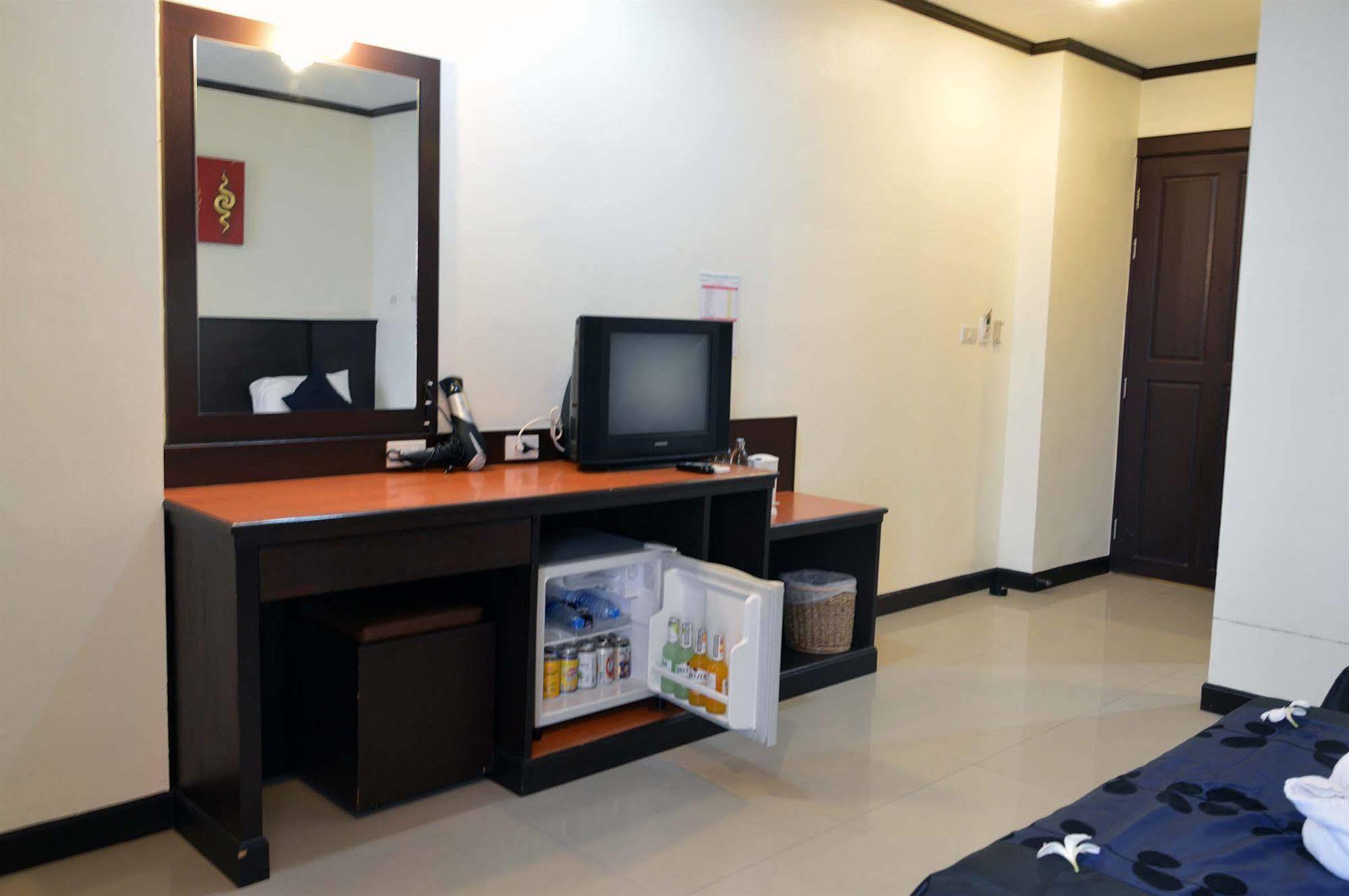 Sharaya Patong Hotel Zewnętrze zdjęcie