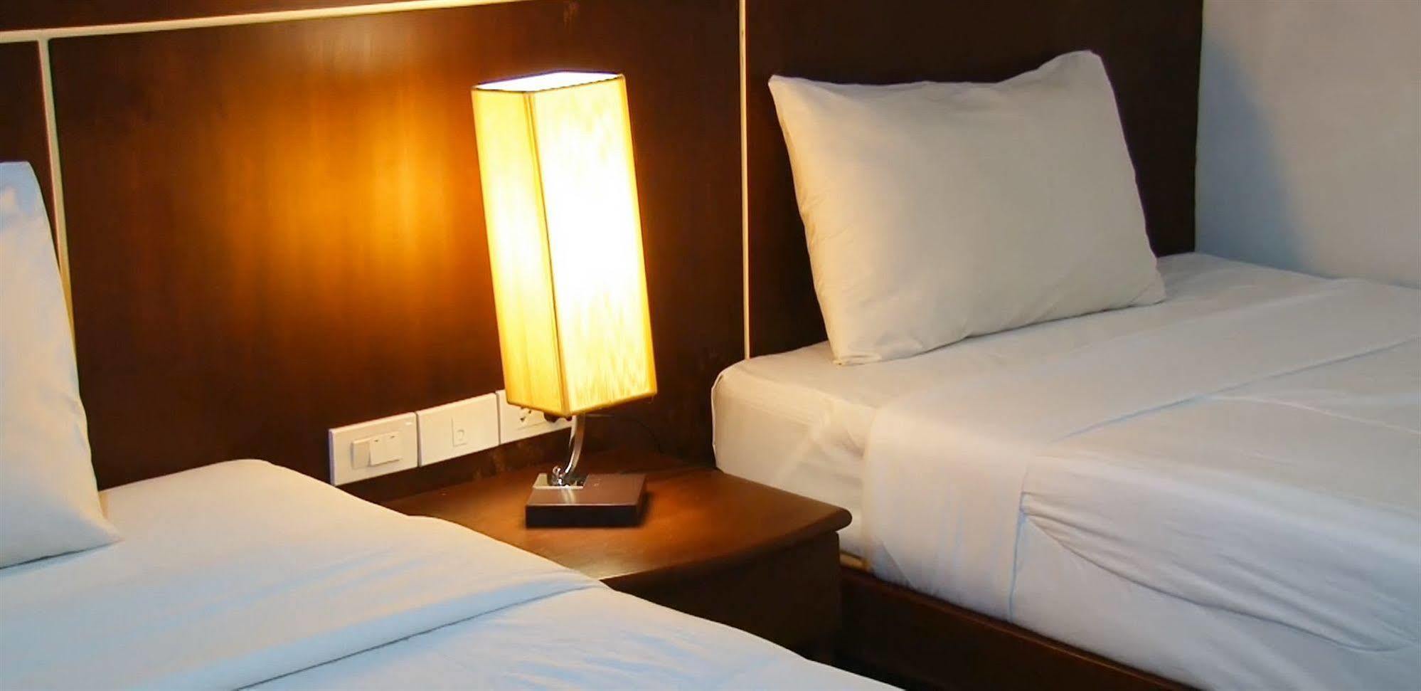 Sharaya Patong Hotel Zewnętrze zdjęcie